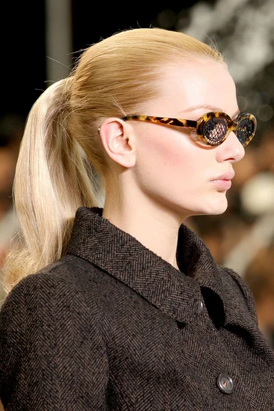 Look 19